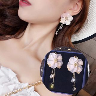 ダチュラ(DaTuRa)の新品♥桜ピアス/春/ピンク/ゴールド/ホワイト/可愛い/お花/フラワー(ピアス)