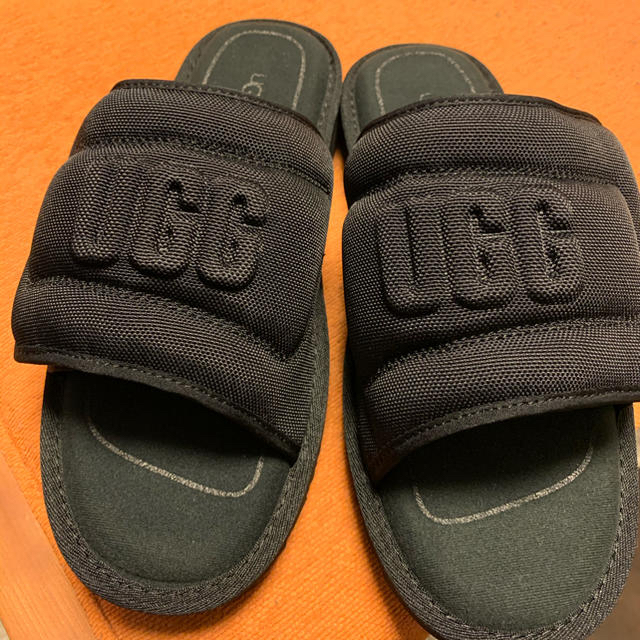 UGG(アグ)のc様専用　アグ　UGG スライドサンダル　26㎝ メンズの靴/シューズ(サンダル)の商品写真