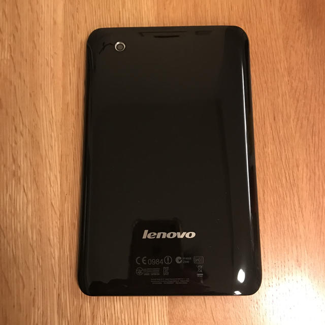 Lenovo(レノボ)のLenovo タブレット a1-07 本体のみ カバー付き スマホ/家電/カメラのPC/タブレット(タブレット)の商品写真