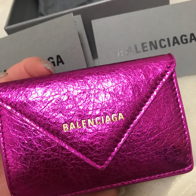 Balenciaga(バレンシアガ)の☆お値下げ中☆BALENCIAGA ミニ財布  メタリックピンク レディースのファッション小物(財布)の商品写真