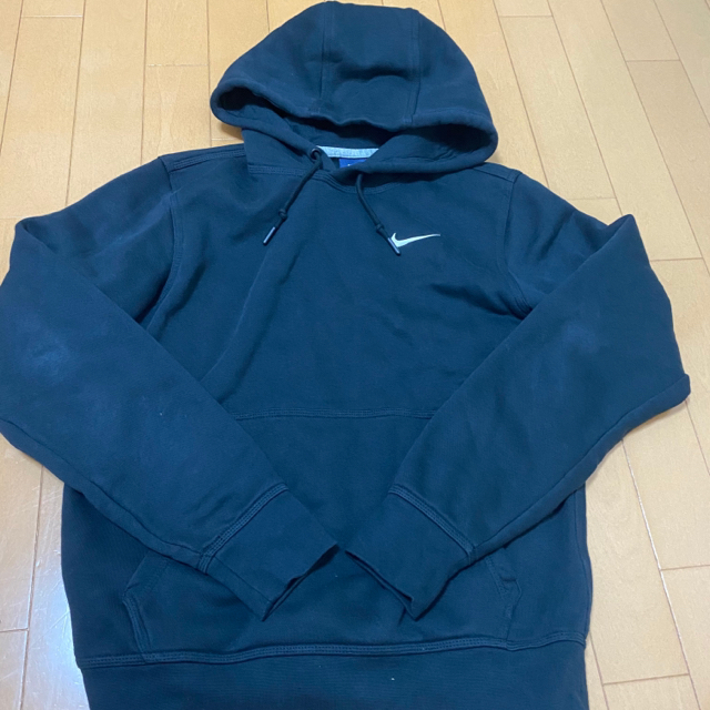 NIKE(ナイキ)のNIKE黒パーカー4月中処分最終値下げ レディースのトップス(パーカー)の商品写真