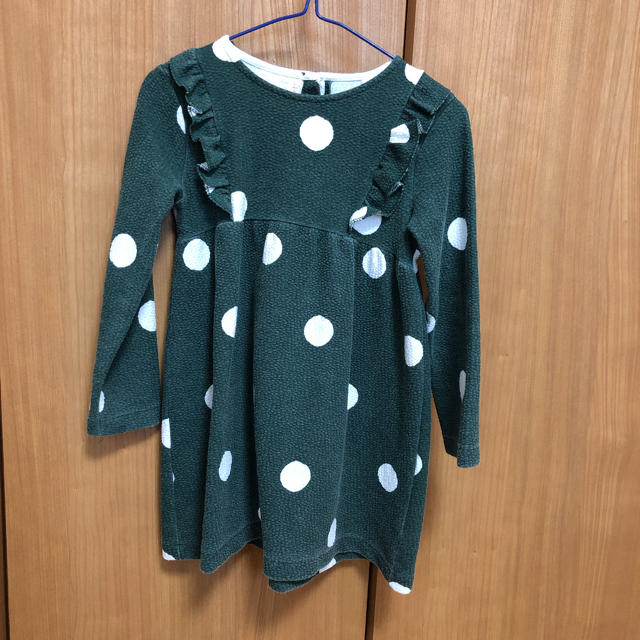 ZARA KIDS(ザラキッズ)のZARAワンピース　ドット　104 キッズ/ベビー/マタニティのキッズ服女の子用(90cm~)(ワンピース)の商品写真