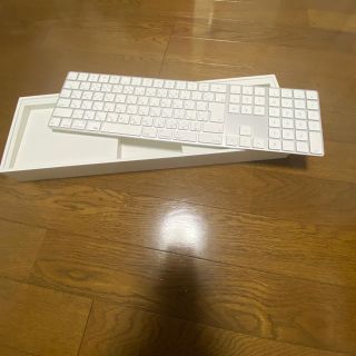 アップル(Apple)のApple magic keyboard テンキー付 の販売です。 送料無料(PC周辺機器)