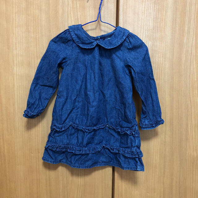 babyGAP(ベビーギャップ)のギャップデニムワンピース90 キッズ/ベビー/マタニティのキッズ服女の子用(90cm~)(ワンピース)の商品写真