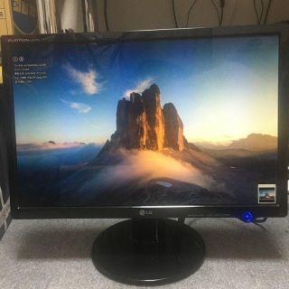 パソコンモニタ　ディスプレイ 22インチ PC　LG製(ディスプレイ)