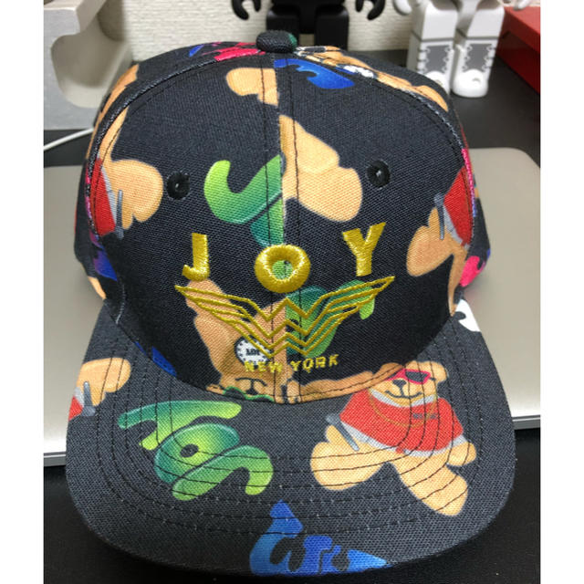 JOYRICH(ジョイリッチ)のjoy rich スナップバック cap  キャップ　くま柄　クマ柄　ベアー メンズの帽子(キャップ)の商品写真