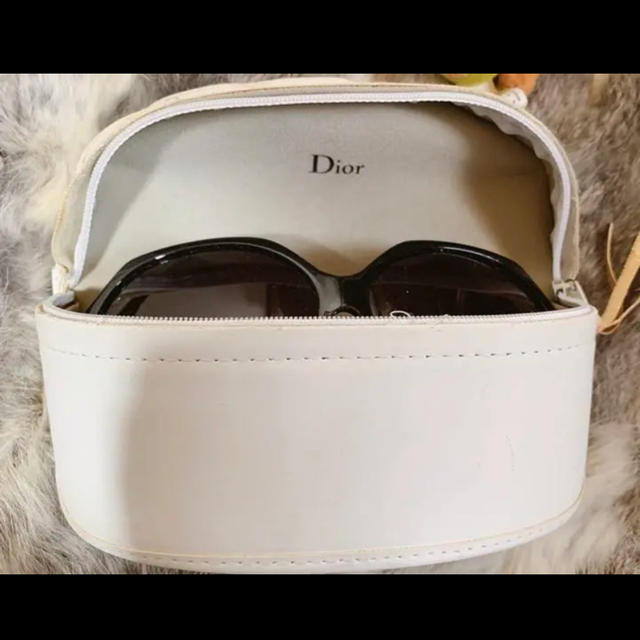 Dior - 最終値下げDior ディオール サングラスケース サングラスの通販 by PoohPnm's shop｜ディオールならラクマ