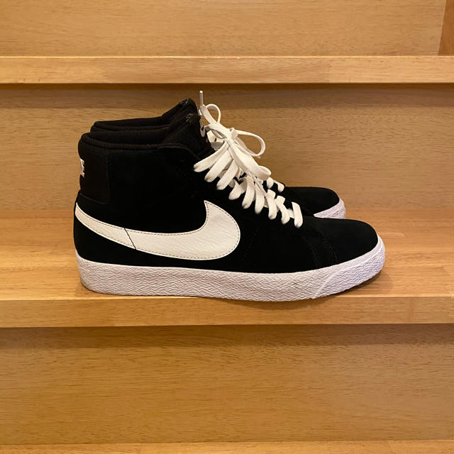 NIKE(ナイキ)のNIKE SB ブレーザー　MID メンズの靴/シューズ(スニーカー)の商品写真