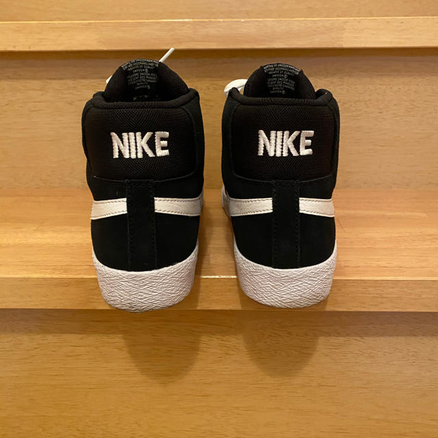 NIKE(ナイキ)のNIKE SB ブレーザー　MID メンズの靴/シューズ(スニーカー)の商品写真