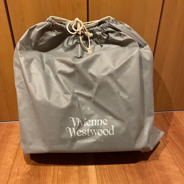 Vivienne Westwood(ヴィヴィアンウエストウッド)のえなつ様専用‧˚₊*̥ヴィヴィアン エアエンボス加工　オーブ　リュック メンズのバッグ(バッグパック/リュック)の商品写真