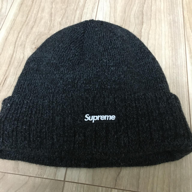 supreme  ニットキャップ　ニューエラ