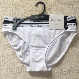 カルバンクライン(Calvin Klein)のCK ビキニパンツ　２枚　ブラック&ホワイト(ショーツ)