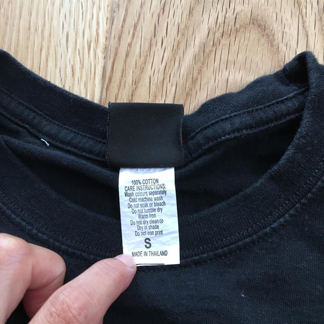 【ほぼ未使用】ユニセックス　QUEENロゴ  レディースのトップス(Tシャツ(半袖/袖なし))の商品写真