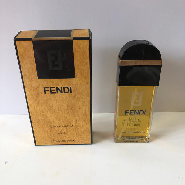 FENDI(フェンディ)のFENDI フェンディ　オード　パルファム　50ml 中古 コスメ/美容の香水(香水(女性用))の商品写真