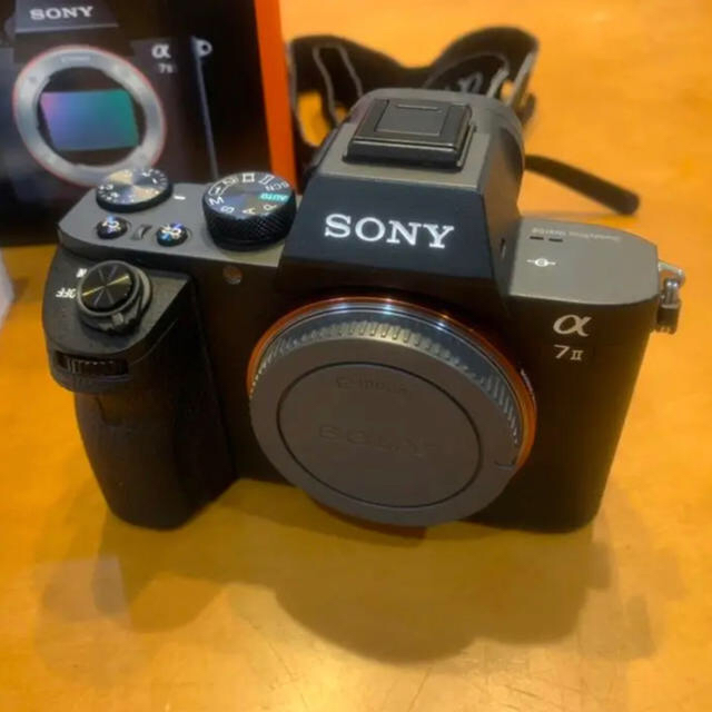 [４月限定出品] sony α7ii 本体　バッテリー2個付き！