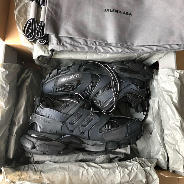 Balenciaga(バレンシアガ)のBALENCIAGA Track トラック　黒 size40 新品未使用 メンズの靴/シューズ(スニーカー)の商品写真