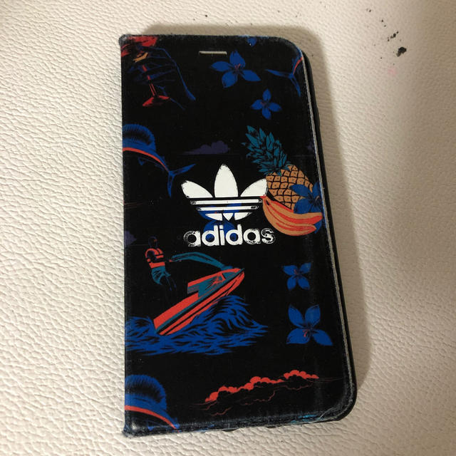 adidas(アディダス)のiPhone8plus手帳ケース　adidas スマホ/家電/カメラのスマホアクセサリー(iPhoneケース)の商品写真