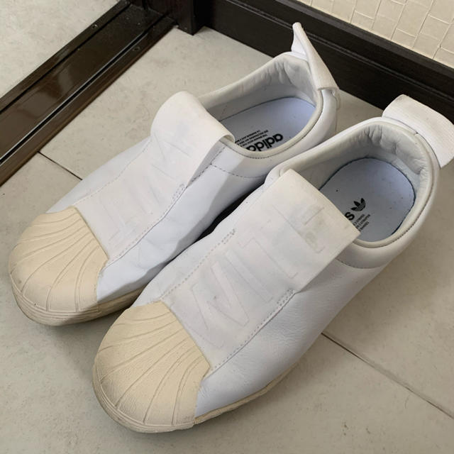 adidas(アディダス)のアディダス　ホワイトレザースリッポン レディースの靴/シューズ(スニーカー)の商品写真