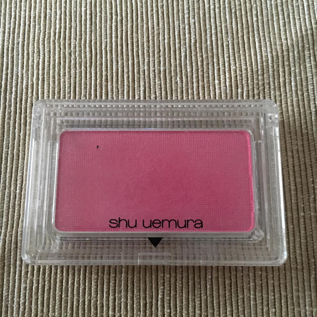 shu uemura(シュウウエムラ)のシュウウエムラ チーク 【発色良し！】 コスメ/美容のベースメイク/化粧品(チーク)の商品写真