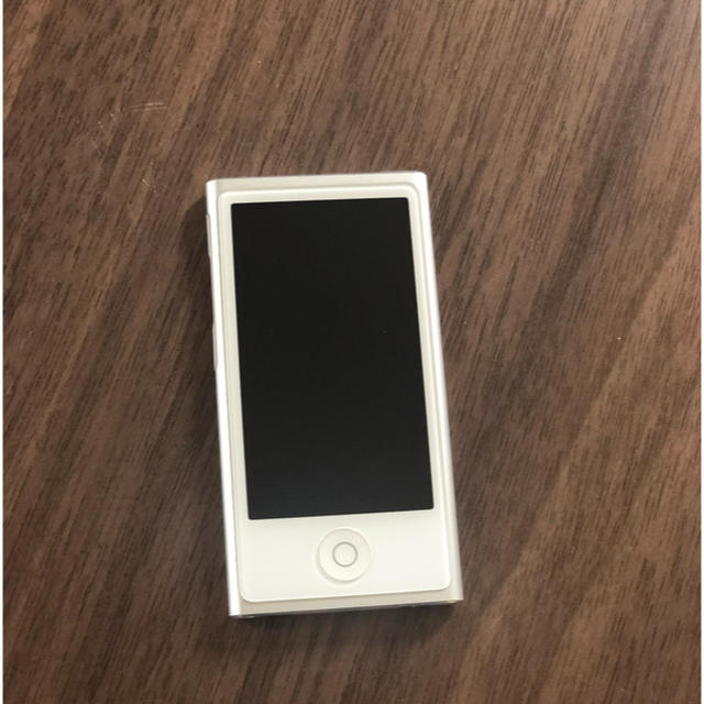 Apple(アップル)のiPod nano 第7世代 スマホ/家電/カメラのオーディオ機器(ポータブルプレーヤー)の商品写真