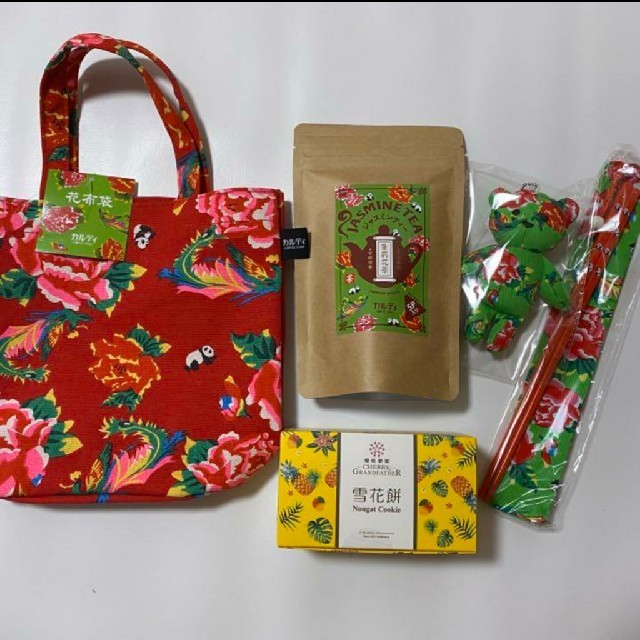KALDI(カルディ)のカルディ 台湾バッグ(赤) レディースのバッグ(トートバッグ)の商品写真