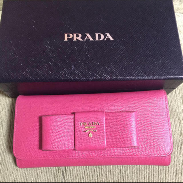 PRADA(プラダ)のプラダ　長財布　ピンク　美品 メンズのファッション小物(長財布)の商品写真