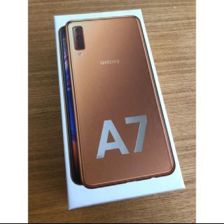 ギャラクシー(Galaxy)の【新品未開封】Galaxy A7 simフリースマートフォン　ゴールド(スマートフォン本体)