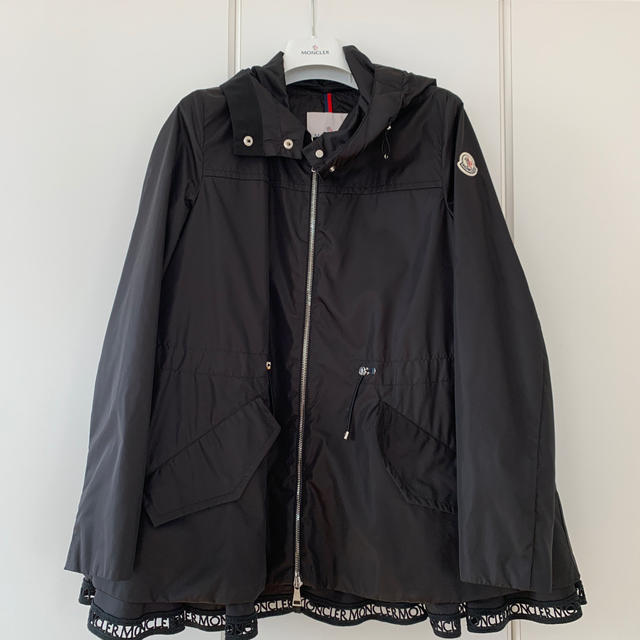 モンクレール　moncler  limbert リンバート　人気色ブラック！