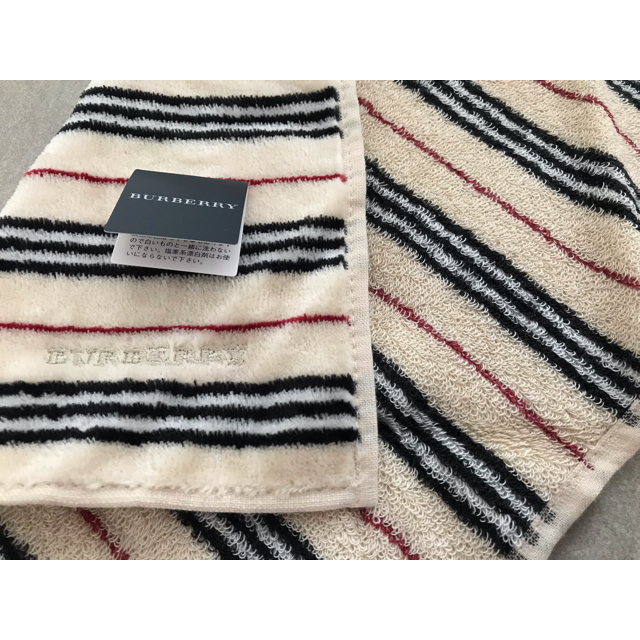 BURBERRY(バーバリー)のmini様専用‼︎ バーバリー★ベージュ★タオルハンカチ★ レディースのファッション小物(ハンカチ)の商品写真