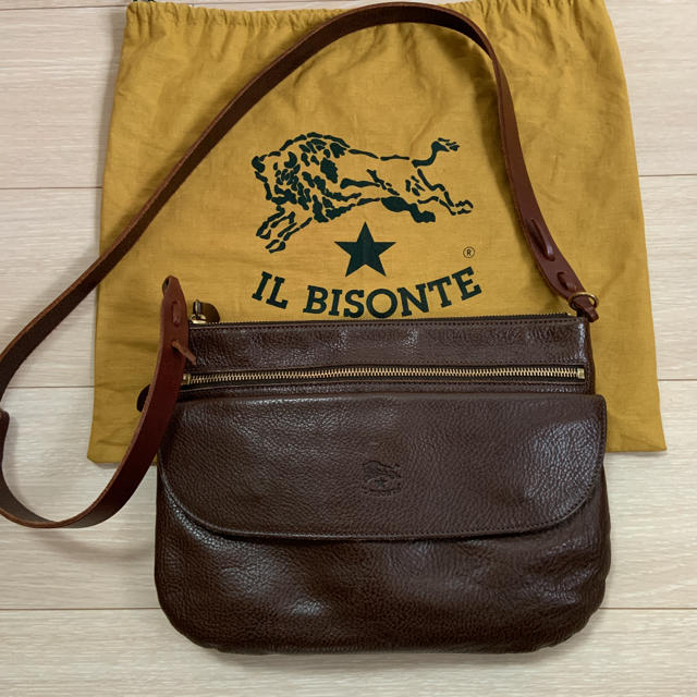 IL BISONTE(イルビゾンテ)のイルビゾンテ⭐️ショルダーバック美品 レディースのバッグ(ショルダーバッグ)の商品写真