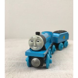 フィッシャープライス(Fisher-Price)の木製　トーマス　ゴードン(キャラクターグッズ)