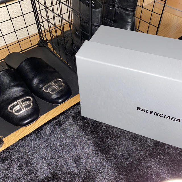 BALENCIAGA レザースリッパ