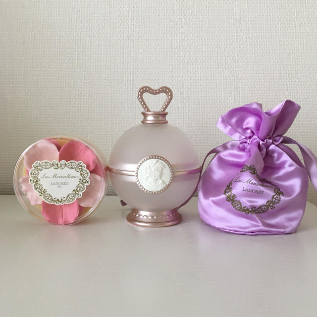 Les Merveilleuses LADUREE(レメルヴェイユーズラデュレ)の【希少】ラデュレ　ミックスドフェイスカラーローズラデュレ103 コスメ/美容のベースメイク/化粧品(チーク)の商品写真