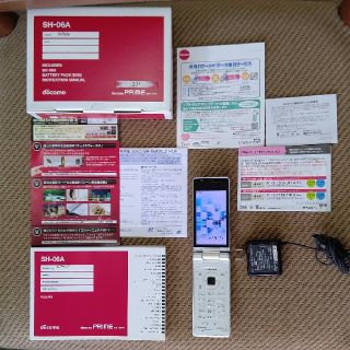 シャープ(SHARP)のdocomo SH-06A シャープ (携帯電話本体)