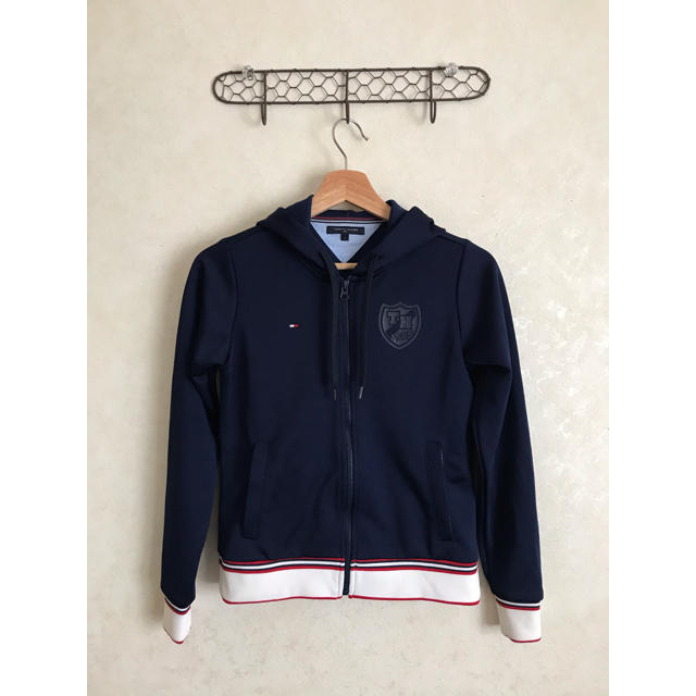 TOMMY HILFIGER(トミーヒルフィガー)のTOMMY HILFIGERパーカーSサイズ　(美品) レディースのトップス(パーカー)の商品写真