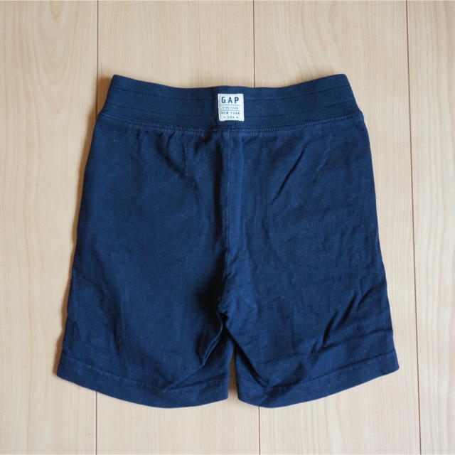 babyGAP(ベビーギャップ)のBaby GAP ショートパンツ 90cm キッズ/ベビー/マタニティのキッズ服男の子用(90cm~)(パンツ/スパッツ)の商品写真