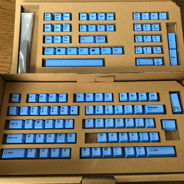 REALFORCE R2英語配列 交換用カラーキートップセット(青)  スマホ/家電/カメラのPC/タブレット(PC周辺機器)の商品写真