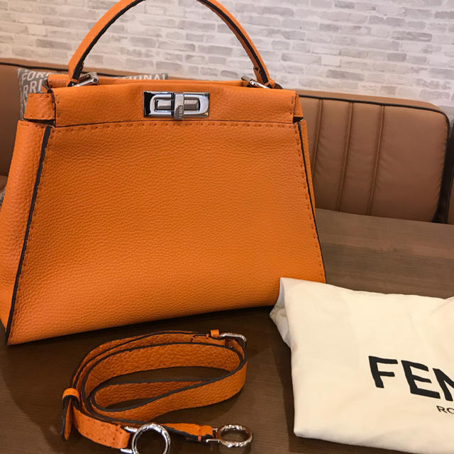 FENDI(フェンディ)のみおなな様専用　5月13日までお取り置き レディースのバッグ(ハンドバッグ)の商品写真