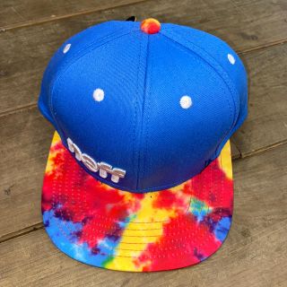 ネフ(Neff)のneff 1st モデル　キャップ　ブルー／レインボー　送料込み(キャップ)