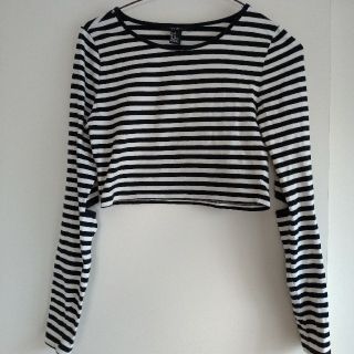 フォーエバートゥエンティーワン(FOREVER 21)のFOREVER21　カットソー　Mサイズ(カットソー(長袖/七分))