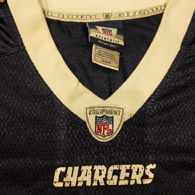 Reebok(リーボック)のReebok　NFL ユニフォームchargers Ｓサイズ　23　jammer スポーツ/アウトドアのスポーツ/アウトドア その他(アメリカンフットボール)の商品写真