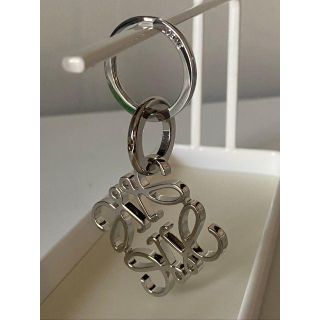LOEWE - 【未使用・超美品】LOEWE アナグラム キーリング パラジウム