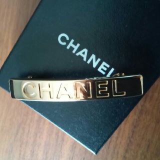 シャネル(CHANEL)のシャネル　バレッタ　ゴールドロゴ　極美品(バレッタ/ヘアクリップ)