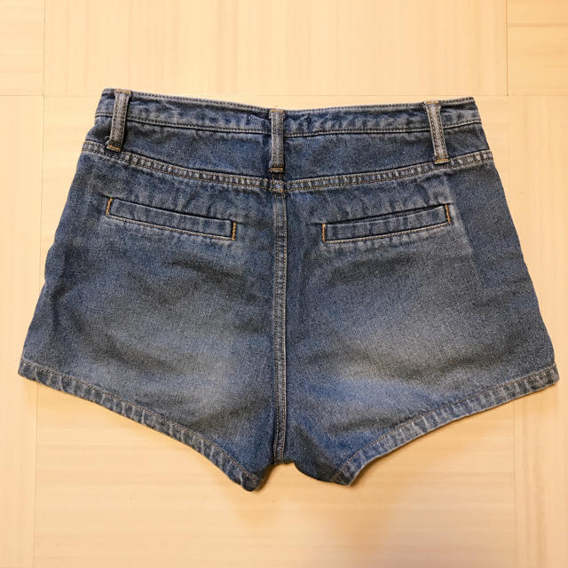 dazzlin(ダズリン)のdazzlin jeans ダズリンジーンズ　デニム　ショートパンツ レディースのパンツ(ショートパンツ)の商品写真