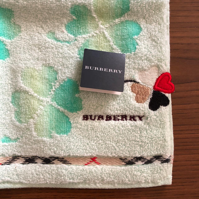 BURBERRY(バーバリー)のバーバリー タオルハンカチ レディースのファッション小物(ハンカチ)の商品写真