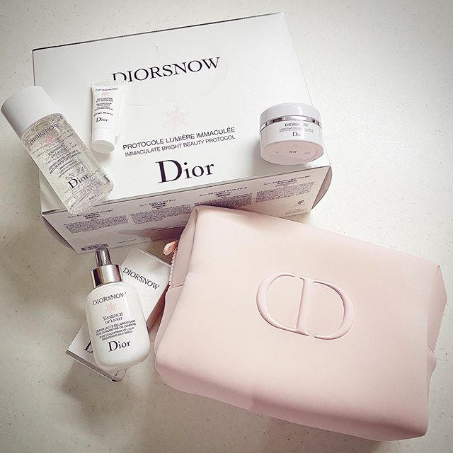 Dior スノーオファー コフレ ポーチ付き