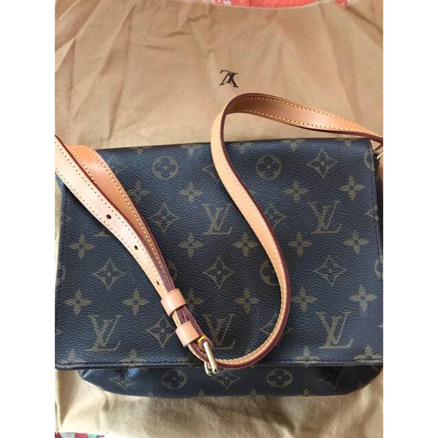 ルイ・ヴィトン LOUIS VUITTON ホーボー・ドーフィーヌMM ショルダー