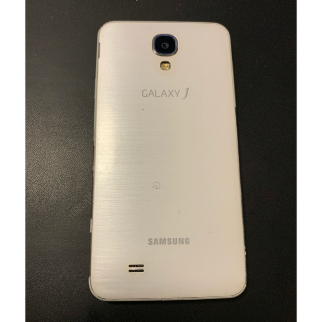 Galaxy(ギャラクシー)のGALAXY J SC-02F ジャンク スマホ/家電/カメラのスマートフォン/携帯電話(スマートフォン本体)の商品写真