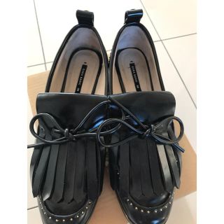 ザラ(ZARA)のZARA ローファー 23.5㎝ ブラック(ローファー/革靴)