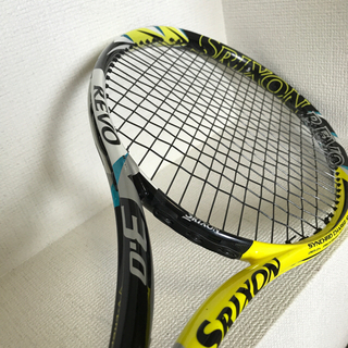 スリクソン(Srixon)の最終値下げ！2800円硬式テニスラケット  REVO3.0   お値下げ中！(テニス)